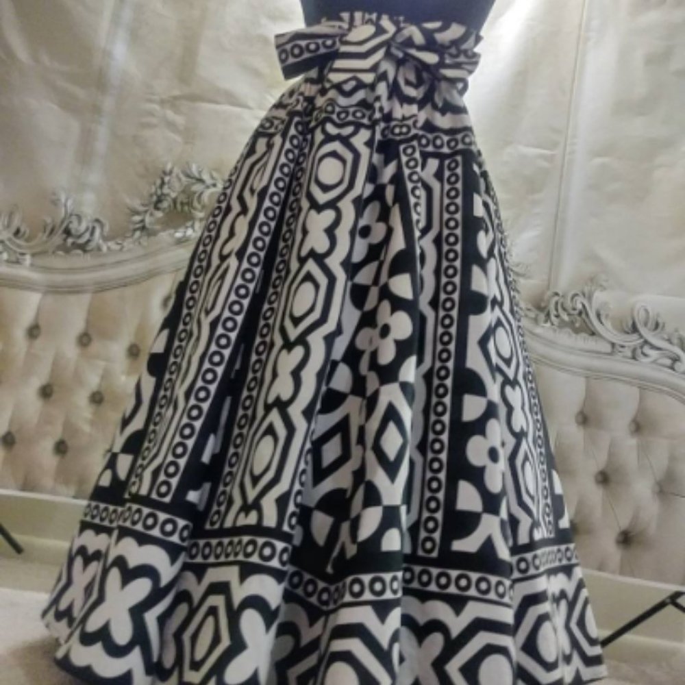 Xs and Os Print Maxi Skirt